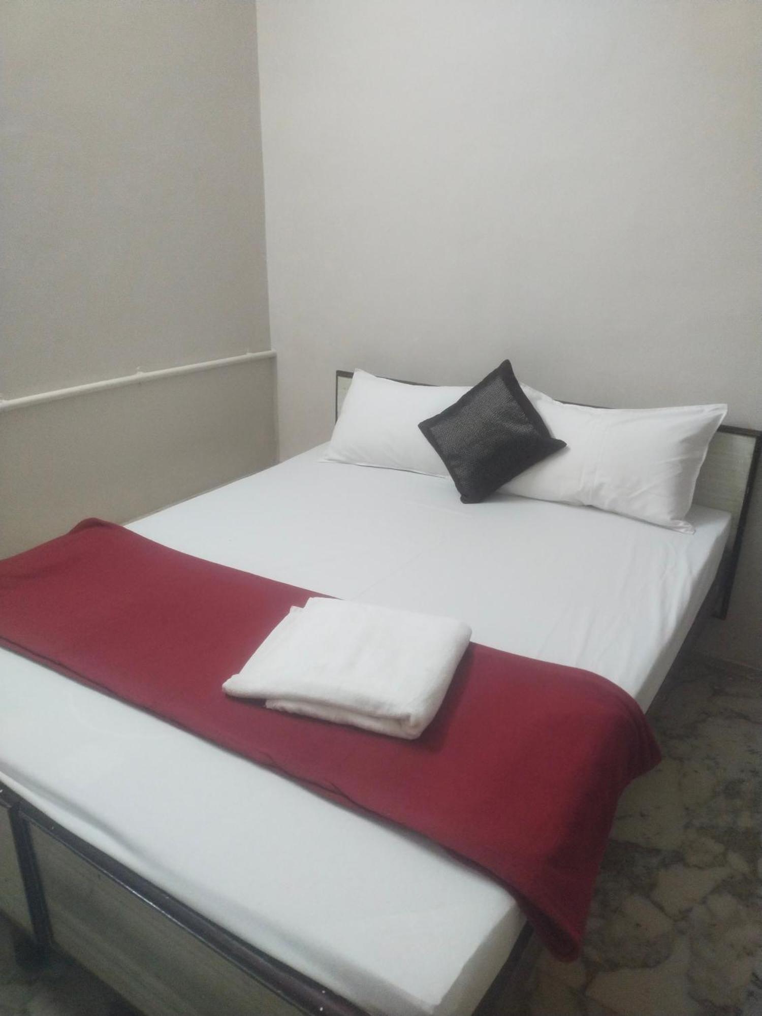 Swamy Residency Hotel ฮอร์นีเบ็ชวา ห้อง รูปภาพ
